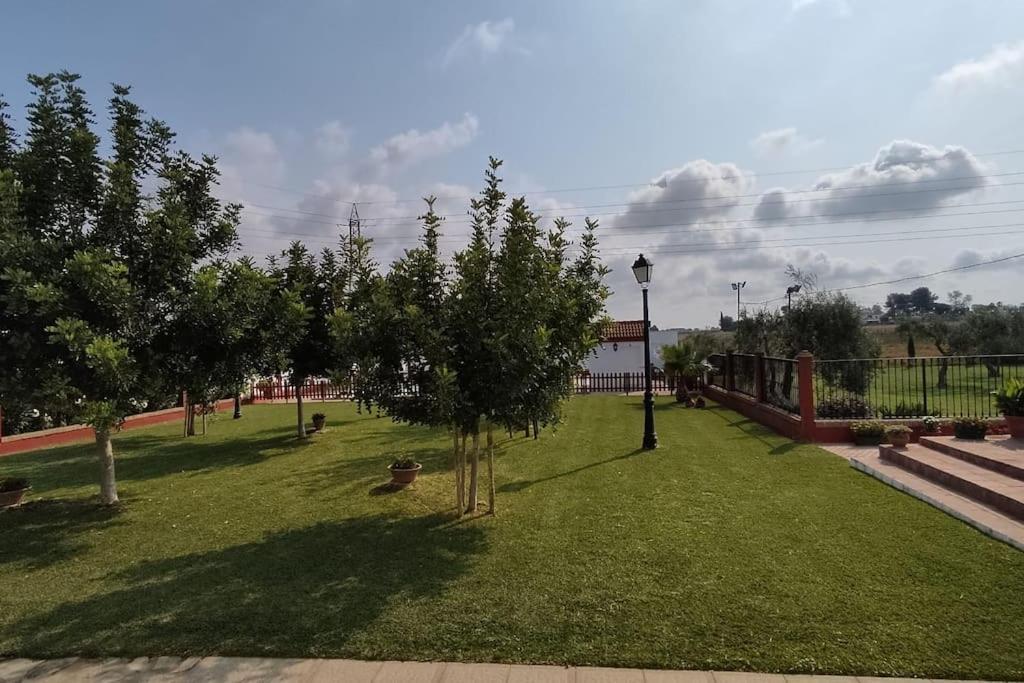 Villa Finca Campo Alegre Utrera Exterior foto